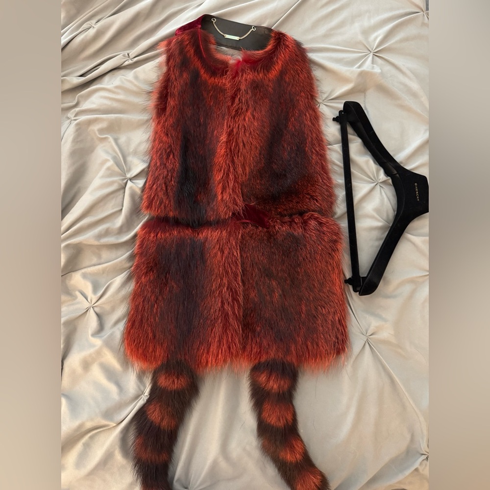 Givenchy Red and Black Fur Vest - Picture 3 of 9